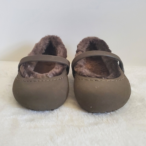 𝅺CROCS Brown Faux Fur Lined Suede Mary Jane Slip On Shoes Child Size 6-7 - Picture 5 of 11